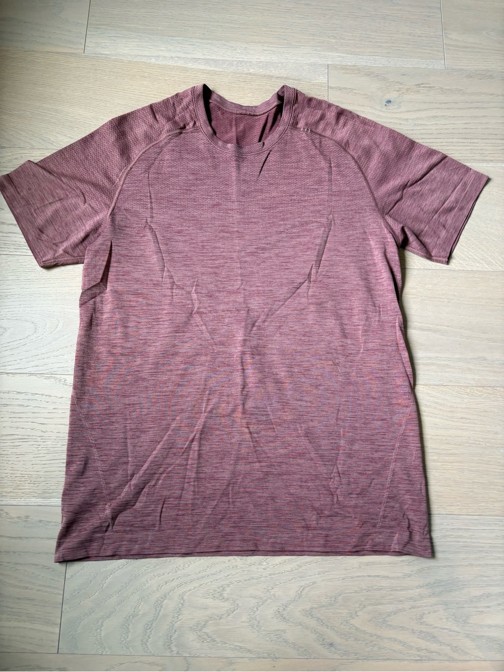 Lululemon metal vent t-shirt